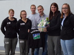 Bild 2 zu 'DRESS-Line Partner Hitz aus Fürth unterstützt Handball Mannschaft'
